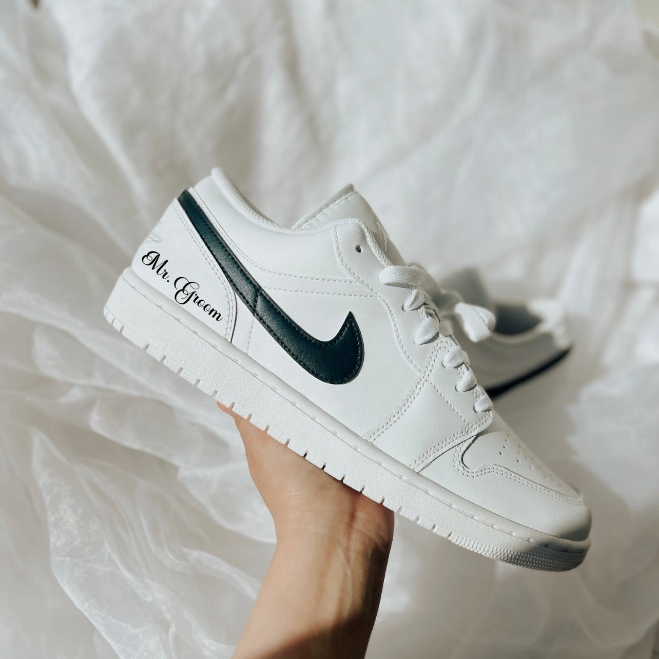 Groom Sneakers